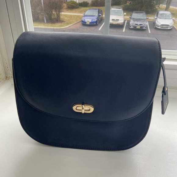 Lo & Sons Leather Crossbody Bag - Picture 3 of 11